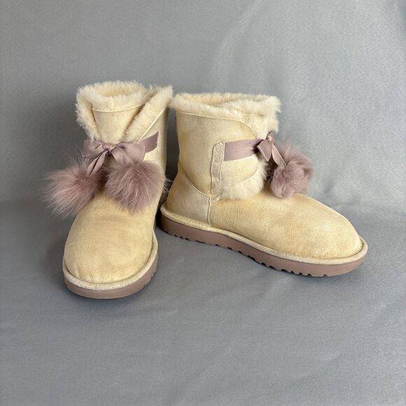 Womens 8 Ugg Boots Gita Powder Cream Purple Pompoms gorgeous RARE (Some Wear) - Picture 8 of 16